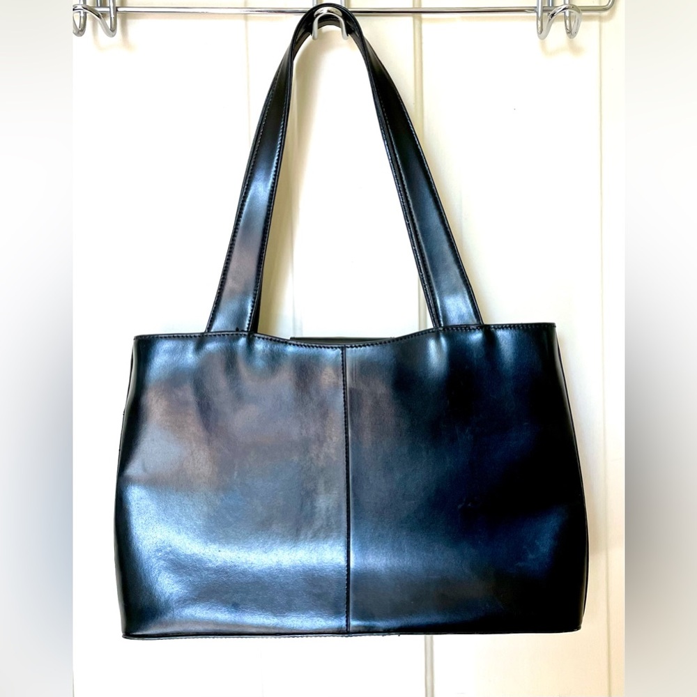 Kenneth Cole Handbag - Picture 2 of 9